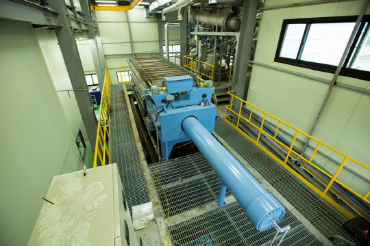 현대건설 하수슬러지 실증시설 내부 장치 현대건설 제공